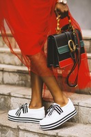 Прегледайте нашите предложения за Versace обувки 20